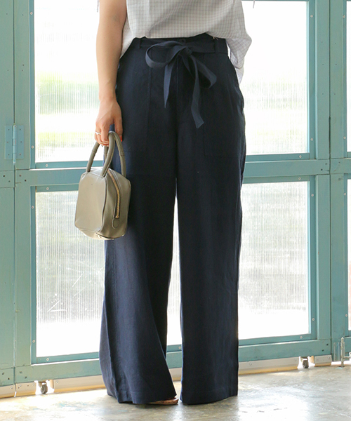 LBC(エルビーシー)の「リネンレーヨンワイドタックパンツ(その他パンツ・レディース・オリーブ/ネイビー/ベージュ・M/L)」の1枚目の写真