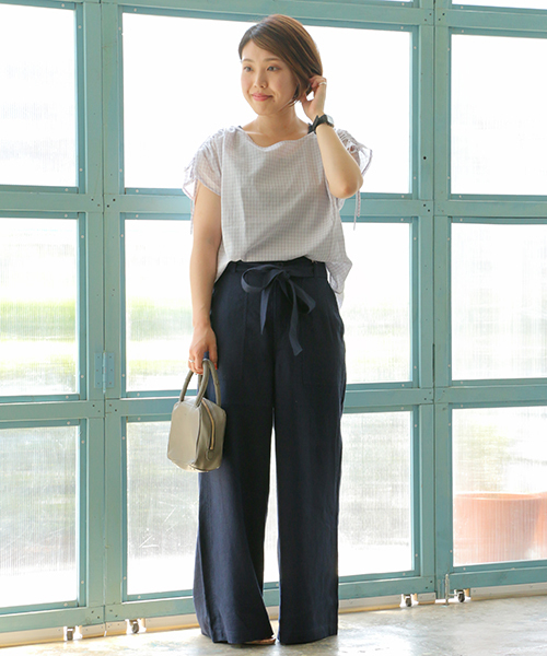 LBC(エルビーシー)の「リネンレーヨンワイドタックパンツ(その他パンツ・レディース・オリーブ/ネイビー/ベージュ・M/L)」の11枚目の写真