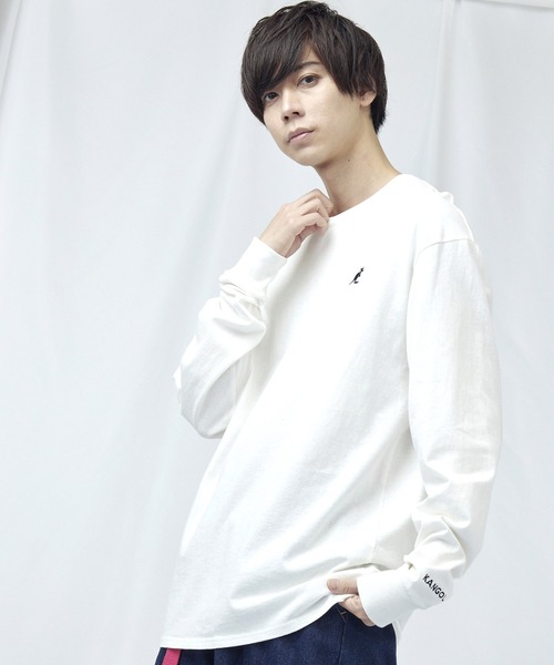 KANGOL(カンゴール)の「KANGOL/カンゴール コラボ 別注ロゴ刺繍 L/S オーバーサイズカットソー 長袖Tシャツ(Tシャツ/カットソー・メンズ・ホワイト/ブラック/パープル/ネイビー/グレー/ボルドー/ダークグリーン/オレンジ/ブラウン/サックスブルー/サンドベージュ/ブルー/パープル系その他/ピンク系その他/ダークベージュ/マスタード/ダークグレー/ライトピンク/グレー系その他2/グレー系その他/グリーン系その他/レッド/ブルー系その他2/ベージュ系その他/ブラック系その他/グリーン系その他4/ブルー系その他/ホワイト系その他/ブラック系その他2/グレー系その他3/グレー系その他5/グリーン系その他3/ブラウン系その他/グレー系その他4/ベージュ系その他2/ホワイト系その他2/グリーン系その他2/グリーン系その他5/ブルー系その他3/グレイッシュベージュ/ダークブラウン/アッシュブラウン/ホワイト系その他3/グリーン系その他6/ブラウン系その他3/ベージュ系その他3/グレー系その他6/ブラウン系その他2/ブラック系その他3/パープル系その他2/ブルー系その他4/グリーン系その他7/ホワイト系その他4/ブラック系その他4/パープル系その他3/パープル系その他4/その他1/ブルー系その他5/ベージュ系その他4/ベージュ系その他5・S/M/L/XL/XS)」の3枚目の写真