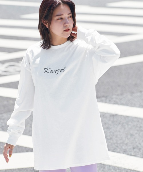KANGOL(カンゴール)の「KANGOL/カンゴール コラボ 別注ロゴ刺繍 L/S オーバーサイズカットソー 長袖Tシャツ(Tシャツ/カットソー・メンズ・ホワイト/ブラック/パープル/ネイビー/グレー/ボルドー/ダークグリーン/オレンジ/ブラウン/サックスブルー/サンドベージュ/ブルー/パープル系その他/ピンク系その他/ダークベージュ/マスタード/ダークグレー/ライトピンク/グレー系その他2/グレー系その他/グリーン系その他/レッド/ブルー系その他2/ベージュ系その他/ブラック系その他/グリーン系その他4/ブルー系その他/ホワイト系その他/ブラック系その他2/グレー系その他3/グレー系その他5/グリーン系その他3/ブラウン系その他/グレー系その他4/ベージュ系その他2/ホワイト系その他2/グリーン系その他2/グリーン系その他5/ブルー系その他3/グレイッシュベージュ/ダークブラウン/アッシュブラウン/ホワイト系その他3/グリーン系その他6/ブラウン系その他3/ベージュ系その他3/グレー系その他6/ブラウン系その他2/ブラック系その他3/パープル系その他2/ブルー系その他4/グリーン系その他7/ホワイト系その他4/ブラック系その他4/パープル系その他3/パープル系その他4/その他1/ブルー系その他5/ベージュ系その他4/ベージュ系その他5・S/M/L/XL/XS)」の5枚目の写真