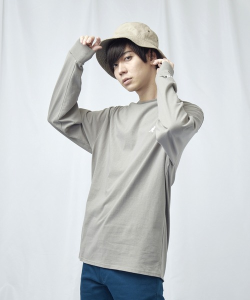 KANGOL(カンゴール)の「KANGOL/カンゴール コラボ 別注ロゴ刺繍 L/S オーバーサイズカットソー 長袖Tシャツ(Tシャツ/カットソー・メンズ・ホワイト/ブラック/パープル/ネイビー/グレー/ボルドー/ダークグリーン/オレンジ/ブラウン/サックスブルー/サンドベージュ/ブルー/パープル系その他/ピンク系その他/ダークベージュ/マスタード/ダークグレー/ライトピンク/グレー系その他2/グレー系その他/グリーン系その他/レッド/ブルー系その他2/ベージュ系その他/ブラック系その他/グリーン系その他4/ブルー系その他/ホワイト系その他/ブラック系その他2/グレー系その他3/グレー系その他5/グリーン系その他3/ブラウン系その他/グレー系その他4/ベージュ系その他2/ホワイト系その他2/グリーン系その他2/グリーン系その他5/ブルー系その他3/グレイッシュベージュ/ダークブラウン/アッシュブラウン/ホワイト系その他3/グリーン系その他6/ブラウン系その他3/ベージュ系その他3/グレー系その他6/ブラウン系その他2/ブラック系その他3/パープル系その他2/ブルー系その他4/グリーン系その他7/ホワイト系その他4/ブラック系その他4/パープル系その他3/パープル系その他4/その他1/ブルー系その他5/ベージュ系その他4/ベージュ系その他5・S/M/L/XL/XS)」の18枚目の写真