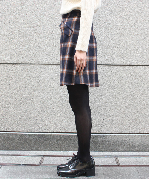 RANDA（ランダ）の「釦ポケット台形スカート（スカート・レディース・ブラウン/オレンジ/チェック・0/1）」の6枚目の写真