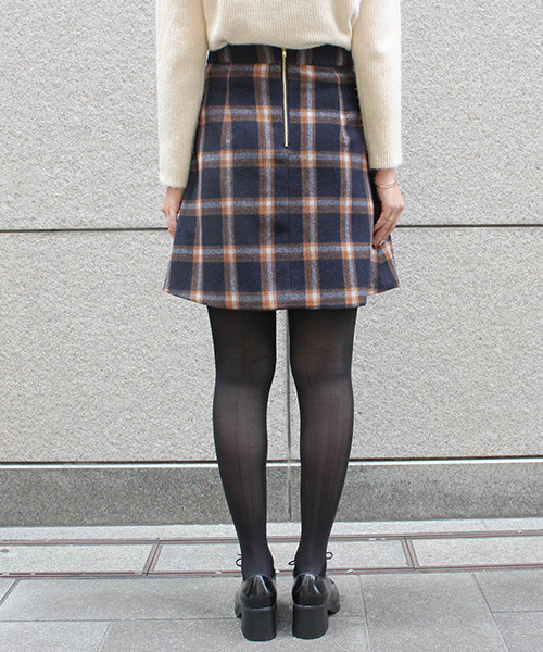 RANDA（ランダ）の「釦ポケット台形スカート（スカート・レディース・ブラウン/オレンジ/チェック・0/1）」の5枚目の写真