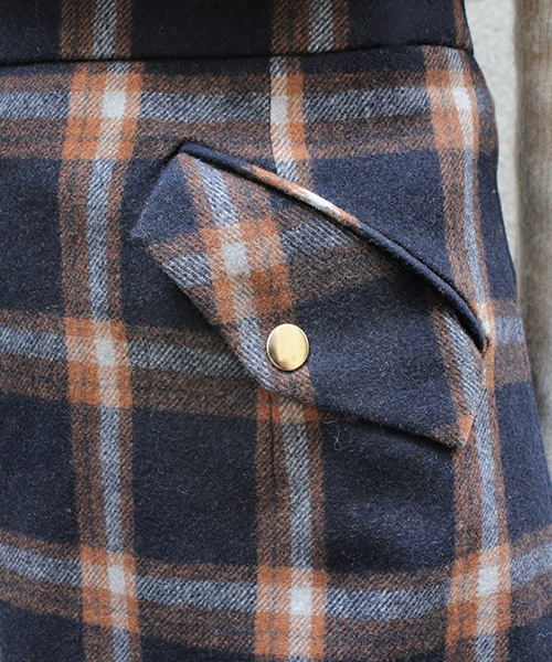 RANDA（ランダ）の「釦ポケット台形スカート（スカート・レディース・ブラウン/オレンジ/チェック・0/1）」の4枚目の写真