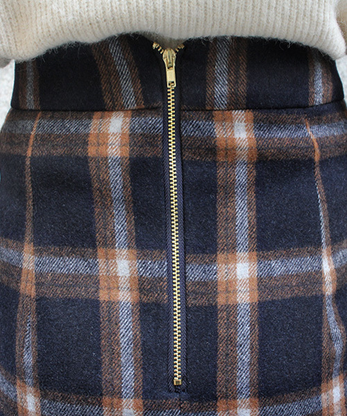 RANDA（ランダ）の「釦ポケット台形スカート（スカート・レディース・ブラウン/オレンジ/チェック・0/1）」の8枚目の写真