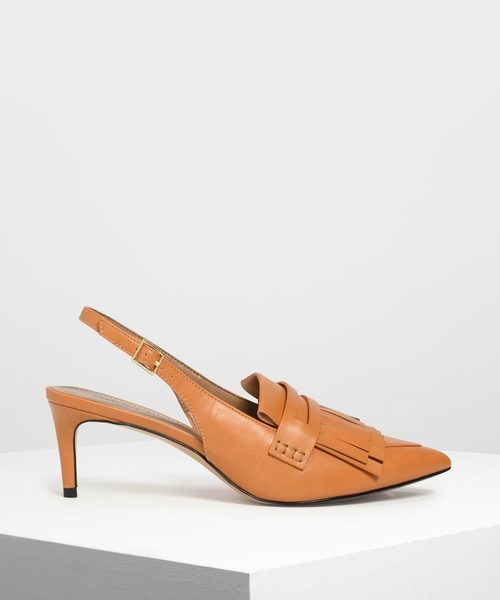 CHARLES & KEITH(チャールズ & キース)の「フリルデティール スリングバックヒール / Frill Detail Slingback Heels(サンダル・レディース・ブラック/ダークブラウン/オレンジ・22.5cm/23cm/23.5cm/24.5cm/25cm)」の3枚目の写真