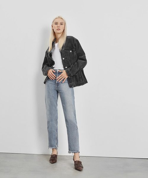 CHARLES & KEITH(チャールズ & キース)の「フリルデティール スリングバックヒール / Frill Detail Slingback Heels(サンダル・レディース・ブラック/ダークブラウン/オレンジ・22.5cm/23cm/23.5cm/24.5cm/25cm)」の14枚目の写真
