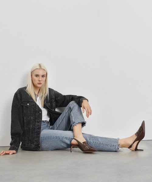 CHARLES & KEITH(チャールズ & キース)の「フリルデティール スリングバックヒール / Frill Detail Slingback Heels(サンダル・レディース・ブラック/ダークブラウン/オレンジ・22.5cm/23cm/23.5cm/24.5cm/25cm)」の10枚目の写真