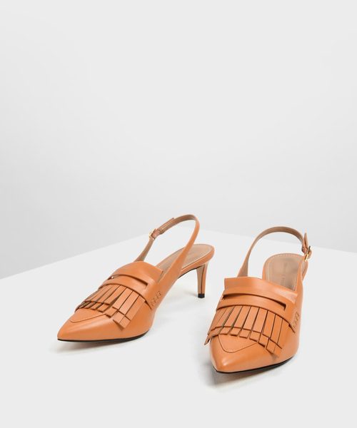 CHARLES & KEITH(チャールズ & キース)の「フリルデティール スリングバックヒール / Frill Detail Slingback Heels(サンダル・レディース・ブラック/ダークブラウン/オレンジ・22.5cm/23cm/23.5cm/24.5cm/25cm)」の21枚目の写真