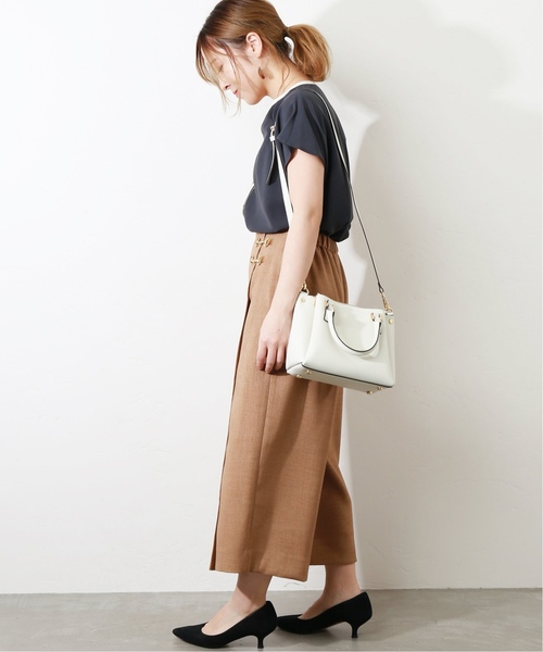 La TOTALITE（ラトータリテ）の「配色フレアスリーブシャツ【手洗い可能】◆（シャツ/ブラウス・レディース・グレー/アイボリー/ブラック系その他・FREE）」の22枚目の写真