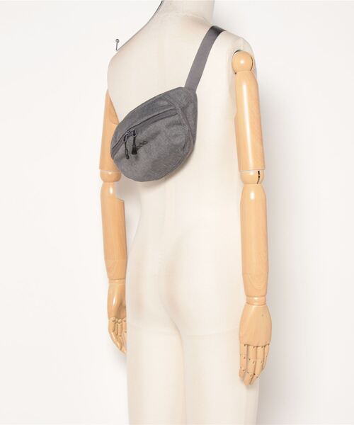 afecta（アフェクタ）の「《afecta》MF-33 LIGHT SHOULDER BAG（ボディバッグ/ウエストポーチ・レディース・グレー・FREE）」の5枚目の写真