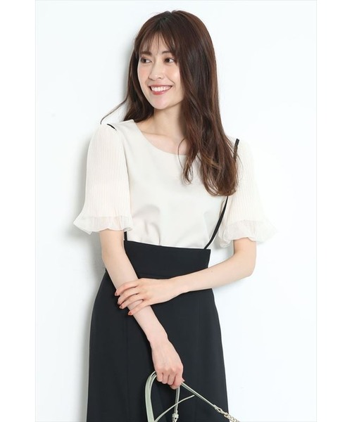 特別価格 JUSGLITTY（ジャスグリッティー）の「袖プリーツカットソー（T カットソー(半袖/袖なし)