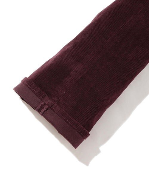 Levi's(リーバイス)の「RIBCAGE BOOT MALBEC SMOOTH コーデュロイ(その他パンツ・レディース・レッド・26inch/27inch/30inch/24inch/29inch/28inch/25inch/23inch)」の4枚目の写真