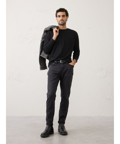 BANANA REPUBLIC FACTORY STORE（バナナリパブリック ファクトリーストア）の「BANANA REPUBLIC FACTORY STORE　　日本限定 長袖ボクシーTシャツ（Tシャツ/カットソー・メンズ・ネイビー/キャメル/グレー/ホワイト/ブラック・XL/L/M/S）」の11枚目の写真