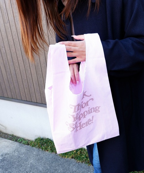 FRUIT OF THE LOOM(フルーツオブザルーム)の「FRUIT OF THE LOOM STRIPE SHOPPER TOTE(エコバッグ/サブバッグ・レディース・サックスブルー/ネイビー/レッド/ブラック/ブルー系その他/ピンク/ブルー系その他2/レッド系その他・FREE)」の21枚目の写真