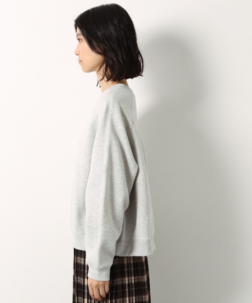 LAKOLE(ラコレ)の「ステッチワークブラッシュプルオーバー / LAKOLE(スウェット・レディース・ライトグレー/パープル/スモーク/ライトベージュ・SMALL/MEDIUM)」の17枚目の写真