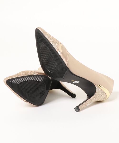Miminy Piminy（ミミニー ピミニー）の「MiminyPiminy(ミミニーピミニー) つま先ラメ×サテン生地ポインテッドトゥ パンプス（パンプス・レディース・ゴールド/シルバー/ブラック・S/M/L/LL）」の4枚目の写真