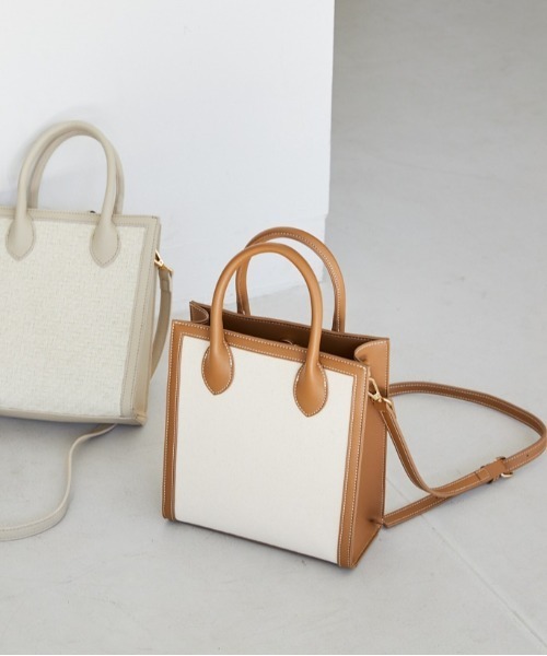 Heather(ヘザー)の「トリミングスクエアBAG 940030(ショルダーバッグ・レディース・ホワイト系その他/ベージュ系その他/ホワイト系その他2・ONE SIZE)」の1枚目の写真
