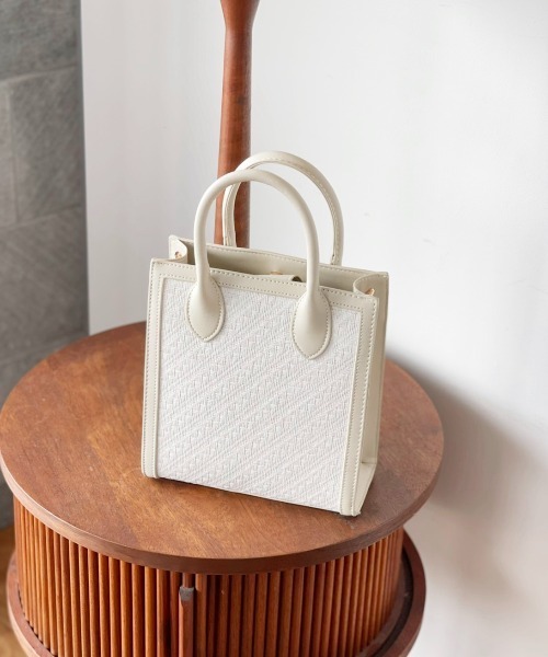 Heather(ヘザー)の「トリミングスクエアBAG 940030(ショルダーバッグ・レディース・ホワイト系その他/ベージュ系その他/ホワイト系その他2・ONE SIZE)」の3枚目の写真