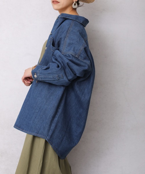 ap retro（アプレトロ）の「デニムビッグシャツジャケット【ZOZO限定商品】（デニムジャケット・レディース・インディゴブルー/ブルー・FREE）」の7枚目の写真