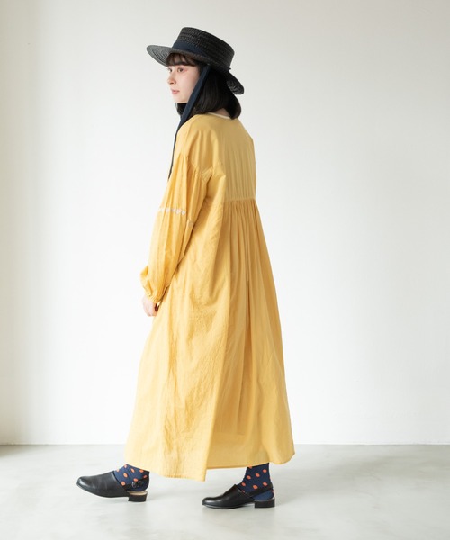 MERLOT（メルロー）の「エンブロイダリーワンピース（ワンピース・レディース・ネイビー/マスタード/ナチュラル・FREE）」の16枚目の写真