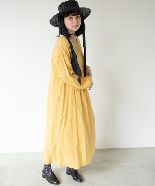 MERLOT（メルロー）の「エンブロイダリーワンピース（ワンピース・レディース・ネイビー/マスタード/ナチュラル・FREE）」の10枚目の写真