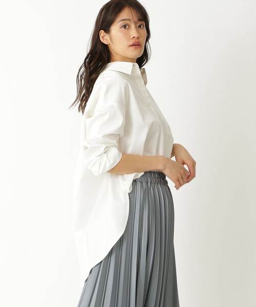 リラックスシルエットサテンシャツ