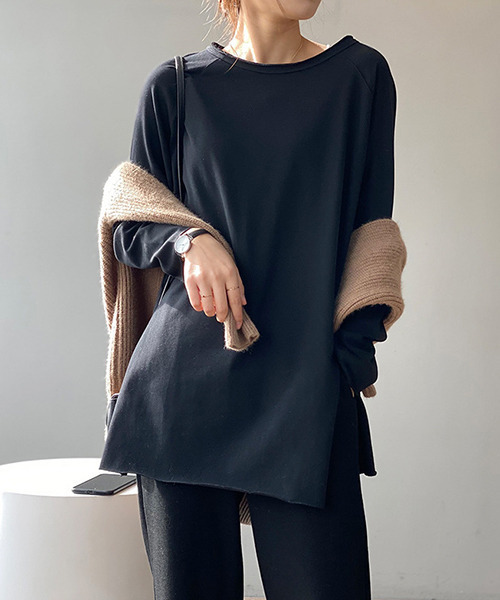 c.u.l(シーユーエル)の「【c.u.l:w】裾スリットラグラン無地カットソー culw33(Tシャツ/カットソー・レディース・ブラック/ホワイト・FREE)」の3枚目の写真