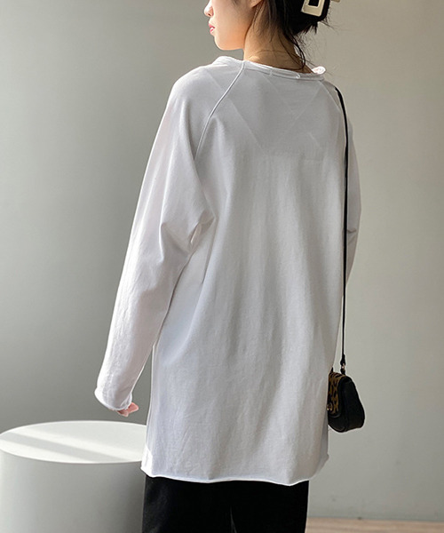 c.u.l(シーユーエル)の「【c.u.l:w】裾スリットラグラン無地カットソー culw33(Tシャツ/カットソー・レディース・ブラック/ホワイト・FREE)」の10枚目の写真