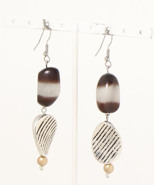tone(トーン)の「【-lensa-】ココナッツ天然石&メタルチャームピアス(MA)(ピアス(両耳用)・レディース・シルバー・FREE)」の4枚目の写真