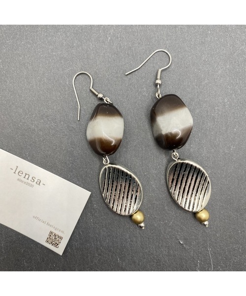 tone(トーン)の「【-lensa-】ココナッツ天然石&メタルチャームピアス(MA)(ピアス(両耳用)・レディース・シルバー・FREE)」の1枚目の写真