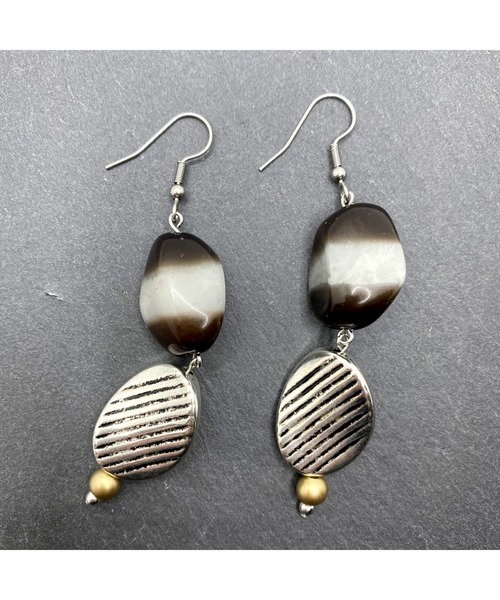 tone(トーン)の「【-lensa-】ココナッツ天然石&メタルチャームピアス(MA)(ピアス(両耳用)・レディース・シルバー・FREE)」の2枚目の写真