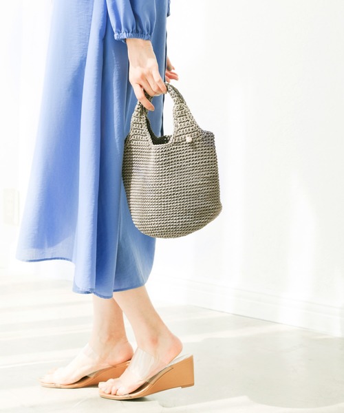 LEPSIM（レプシィム）の「カラーミニマルシェＢＡＧ　930680（かごバッグ・レディース・ブラック/シルバー/オレンジ/グレイッシュベージュ・ONE SIZE）」の3枚目の写真