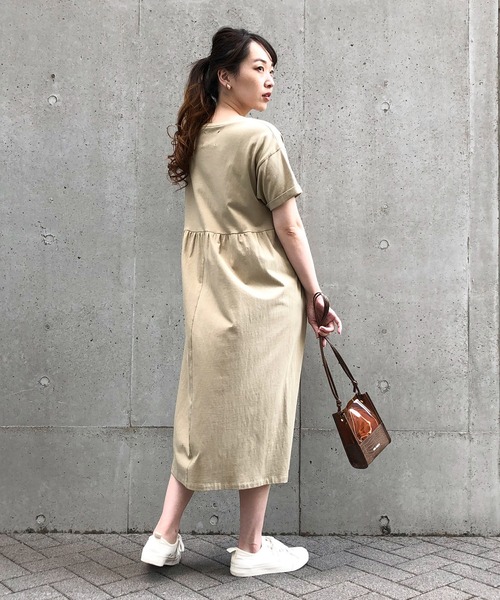 ONIGIRI（オニギリ）の「Tシャツワンピース（ワンピース・レディース・チャコール/ベージュ/ターコイズブルー・MEDIUM/LARGE）」の22枚目の写真