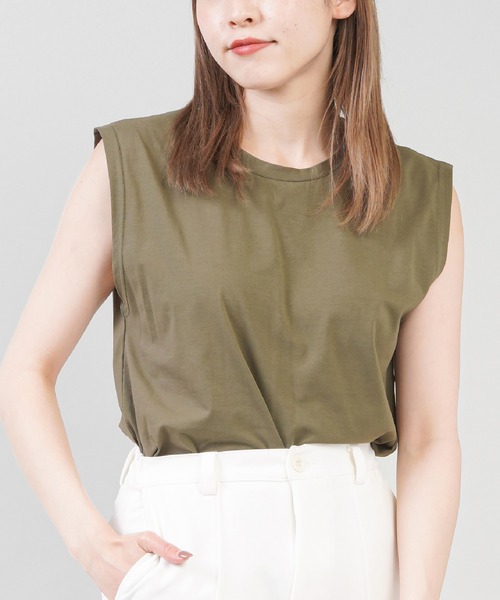 SPINNS（スピンズ）の「【10色展開】ノースリーブカットソー（タンクトップ・レディース・ホワイト/ブラック/ベージュ/ネイビー/ブラウン/カーキ/オレンジ/ブルー/グリーン/グリーン系その他・ONESIZE）」の5枚目の写真