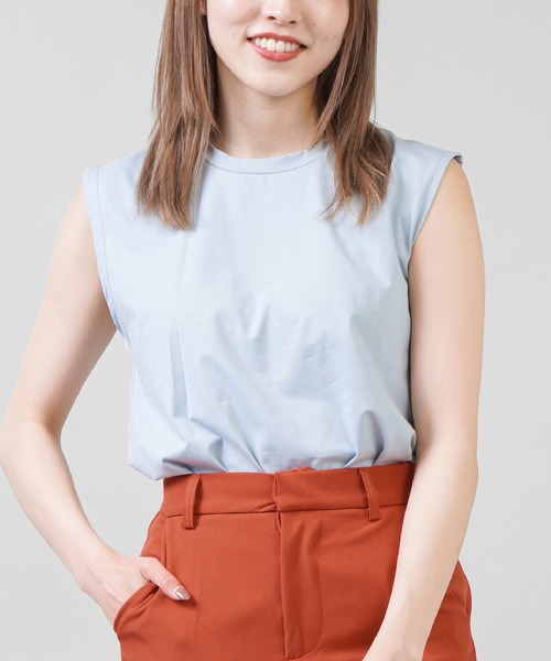 SPINNS（スピンズ）の「【10色展開】ノースリーブカットソー（タンクトップ・レディース・ホワイト/ブラック/ベージュ/ネイビー/ブラウン/カーキ/オレンジ/ブルー/グリーン/グリーン系その他・ONESIZE）」の9枚目の写真