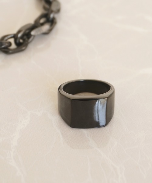 dictionary（ディクショナリー）の「【 DICTIONARY / ディクショナリー 】 スクエア リング（リング・メンズ・ブラック系1/シルバー系1/ゴールド系1/ブラック系2/シルバー系2/シルバー系3・15 /17/19/21）」の2枚目の写真
