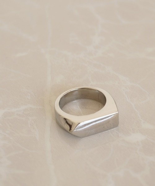 dictionary（ディクショナリー）の「【 DICTIONARY / ディクショナリー 】 スクエア リング（リング・メンズ・ブラック系1/シルバー系1/ゴールド系1/ブラック系2/シルバー系2/シルバー系3・15 /17/19/21）」の4枚目の写真
