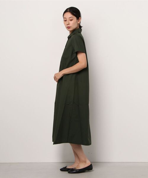 BANANA REPUBLIC　 バナナリパブリック グリーンドレス Banana Republicのワンピース（グリーン系）を使った人気