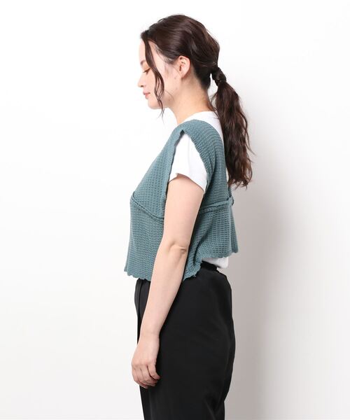 ehka sopo（エヘカソポ）の「スカラップニットビスチェ（ニット/セーター・レディース・ベージュ/ブラウン/オフホワイト/グリーン・ﾌﾘ-）」の5枚目の写真