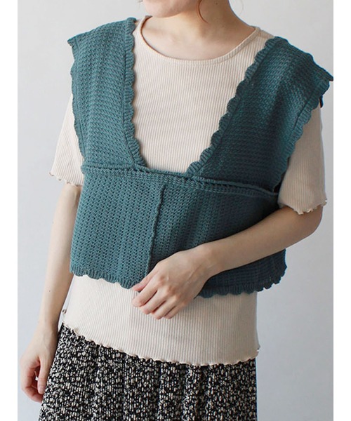 ehka sopo（エヘカソポ）の「スカラップニットビスチェ（ニット/セーター・レディース・ベージュ/ブラウン/オフホワイト/グリーン・ﾌﾘ-）」の4枚目の写真