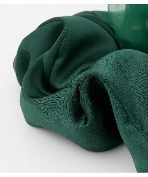 AZUL by moussy（アズールバイマウジー）の「MIX MATERIAL SHUSHU/ミックスマテリアルシュシュ（シュシュ・レディース・ベージュ/ダークグリーン/ブラック・FREE）」の17枚目の写真