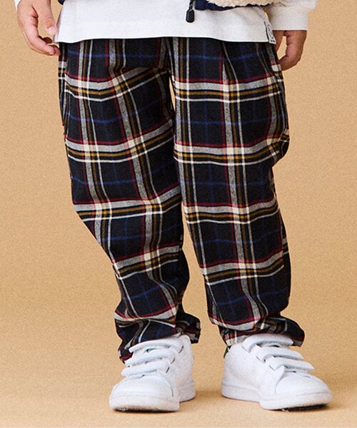 BREEZE（ブリーズ）の「WEB限定 シェフパンツ（その他パンツ・キッズ・カーキ/ネイビー/グレー/ゴールド/キャメル/カモフラージュ/インディゴブルー/ベージュ/ブラウン/ブラック/チャコール/ストライプ・120/130/100/110/140/80/90）」の2枚目の写真