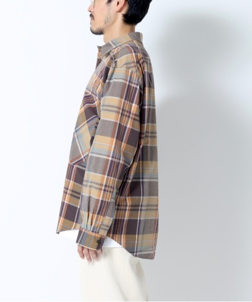 UNFIL（アンフィル）の「unfil アンフィル / chambray weather-cloth overshirt シャンブレー ウェザークロス オーバーサイズシャツ / WWSP-UU006（シャツ/ブラウス・メンズ・ブラウン/グレイッシュベージュ・4）」の9枚目の写真