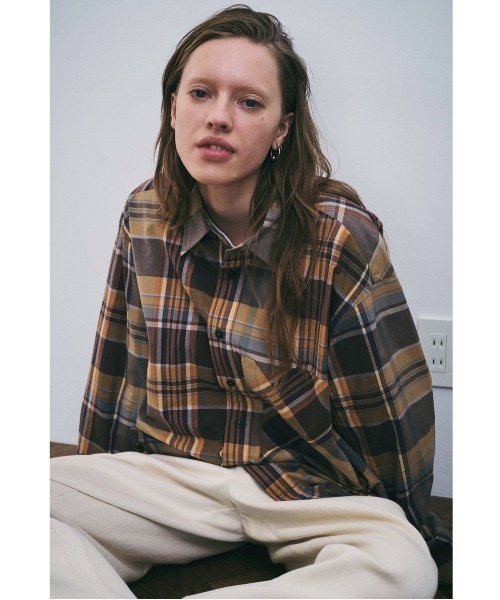 UNFIL（アンフィル）の「unfil アンフィル / chambray weather-cloth overshirt シャンブレー ウェザークロス オーバーサイズシャツ / WWSP-UU006（シャツ/ブラウス・メンズ・ブラウン/グレイッシュベージュ・4）」の15枚目の写真