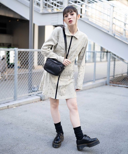 X-girl（エックスガール）の「FAUX LEATHER SHOULDER BAG（ショルダーバッグ・レディース・パープル/ベージュ/ブラック・ONE SIZE）」の19枚目の写真