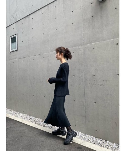 M_（エムアンダーバー）の「【M_】PLEATS スカート（スカート・レディース・ブラック/ピンク/アイボリー・1/2）」の11枚目の写真