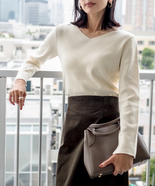 RIVE DROITE（リヴドロワ）の「大人のワードローブに欠かせない一枚　アンゴラタッチ総針ニット（ニット/セーター・レディース・オフホワイト/ピンクベージュ/ミント・FREE）」の2枚目の写真