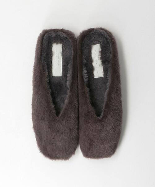 green label relaxing(グリーンレーベルリラクシング)の「<Livelihood (ライブリフッド)>Vカットルームシューズ スリッパ(ルームシューズ/スリッパ・レディース・ダークグレー/ベージュ/ライム・FREE)」の2枚目の写真