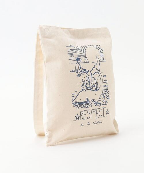 agnes b.（アニエスベー）の「SDK1 E POCHETTE キッズ ローラ・エレン グラフィック サコッシュ（ショルダーバッグ・キッズ・ベージュ・UNI）」の3枚目の写真
